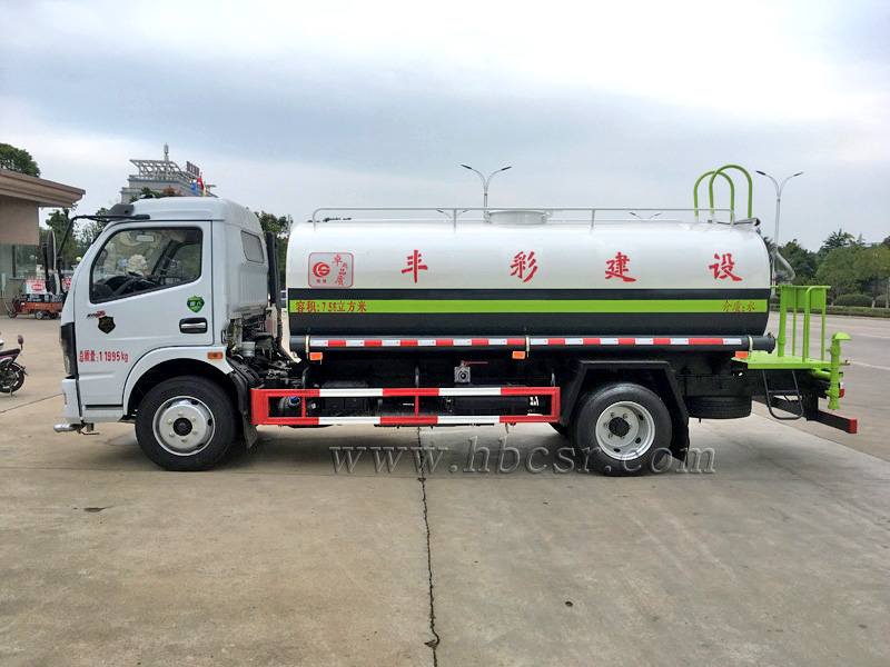 东风多利卡10吨洒水车