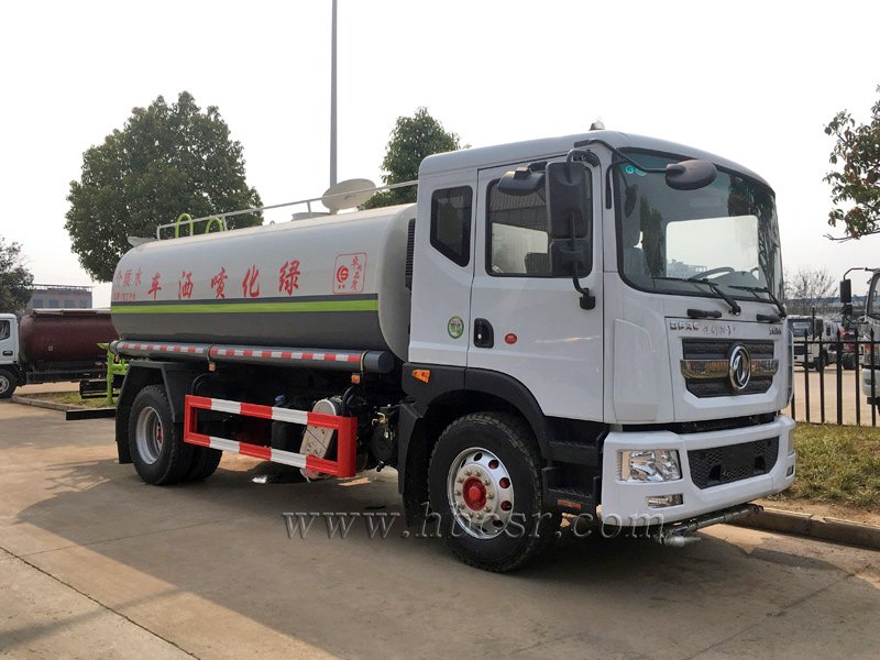 东风多利卡D9型14方洒水车