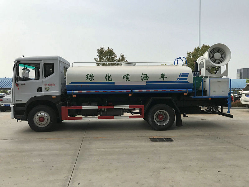 东风D9型10-12吨喷雾打药车_农药喷洒车
