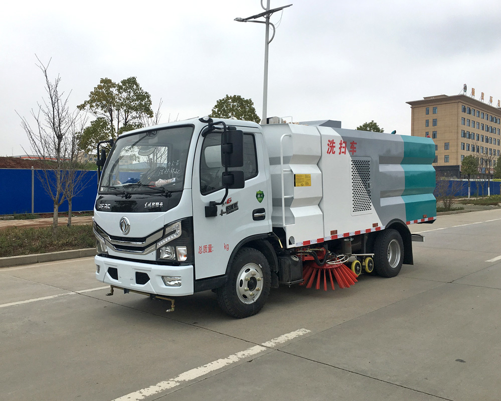 国六东风小多利卡洗扫车