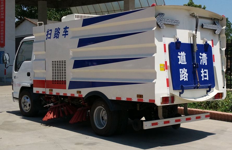 庆铃五十铃扫路车