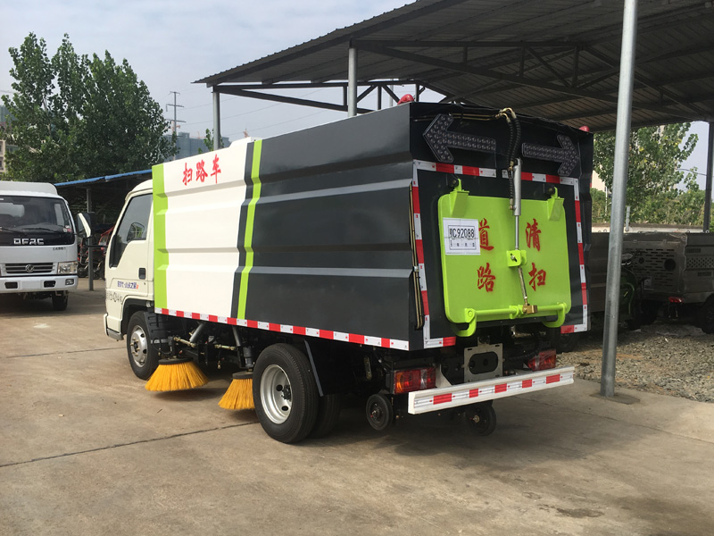 福田时代小卡扫路车
