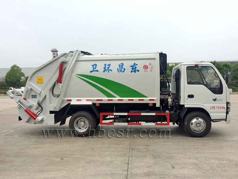 庆铃五十铃6方压缩式垃圾车