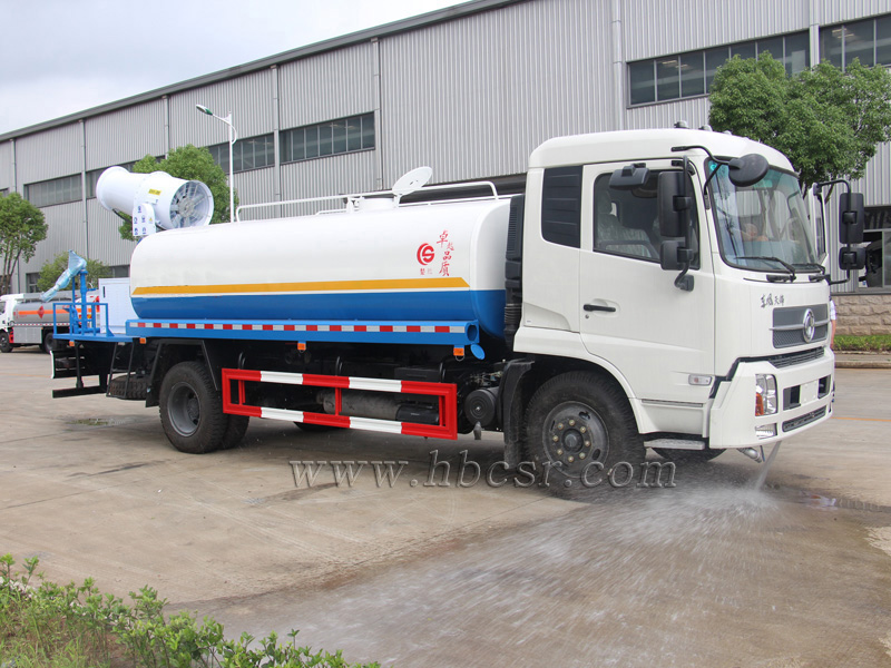 东风天锦12方14方雾炮洒水车