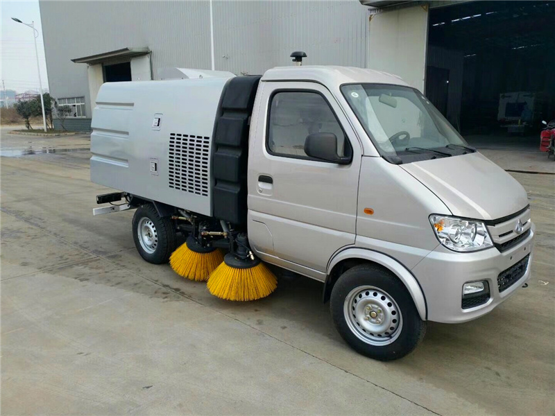 长安小型扫路车