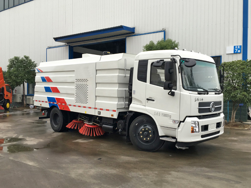 东风天锦扫路车