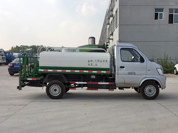 北汽昌河2吨蓝牌汽油洒水车