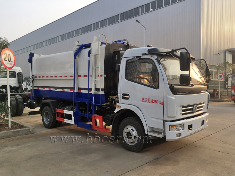 东风大多利卡10方侧装挂桶压缩垃圾车