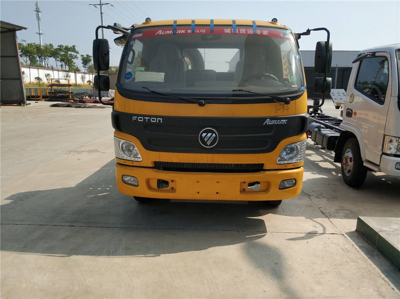 福田欧马可蓝牌一拖二道路救援车