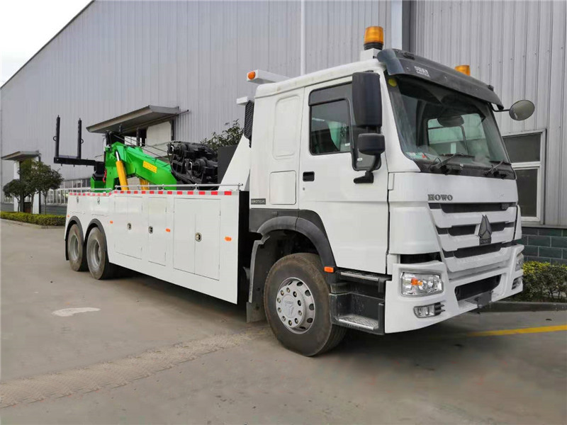 重汽豪沃后双桥一拖一道路救援车