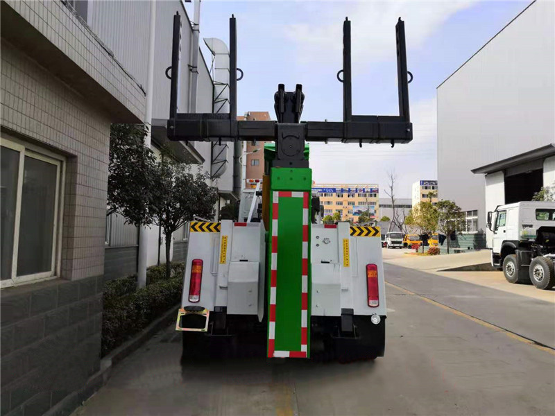 重汽豪沃后双桥一拖一道路救援车