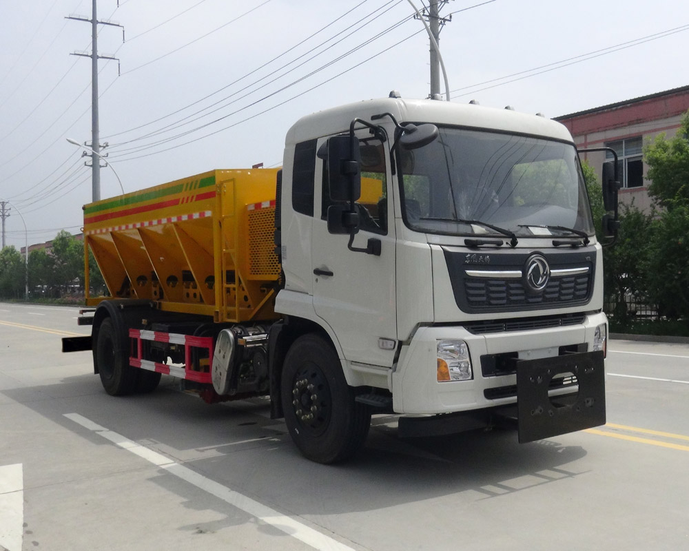 东风天锦多功能除雪车