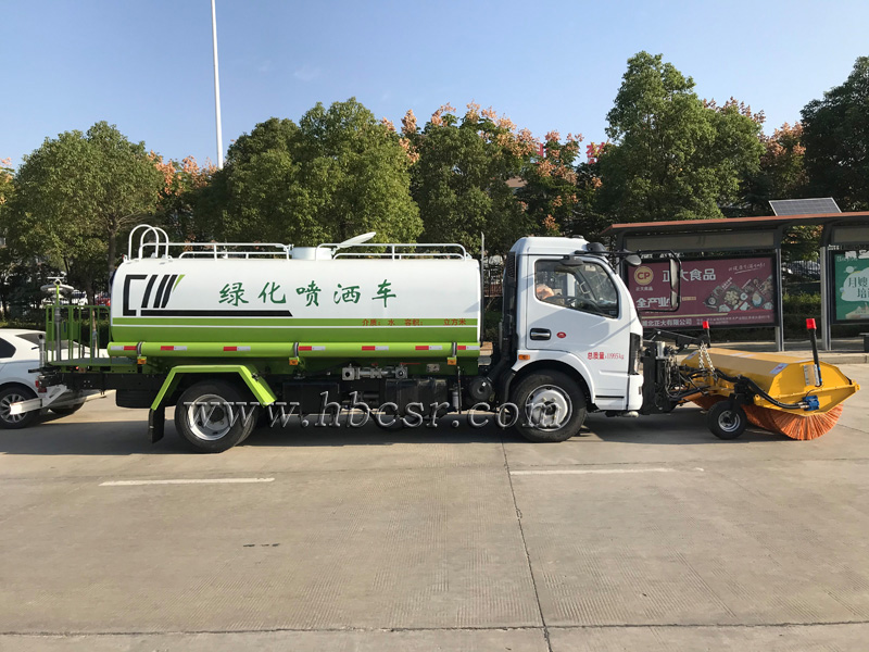 多功能除雪洒水车选装除雪铲或扫雪滚