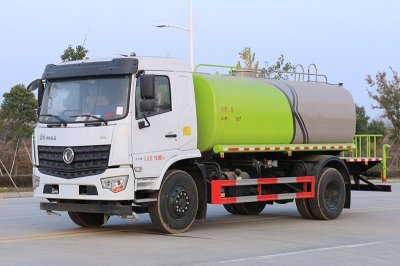 洒水车
